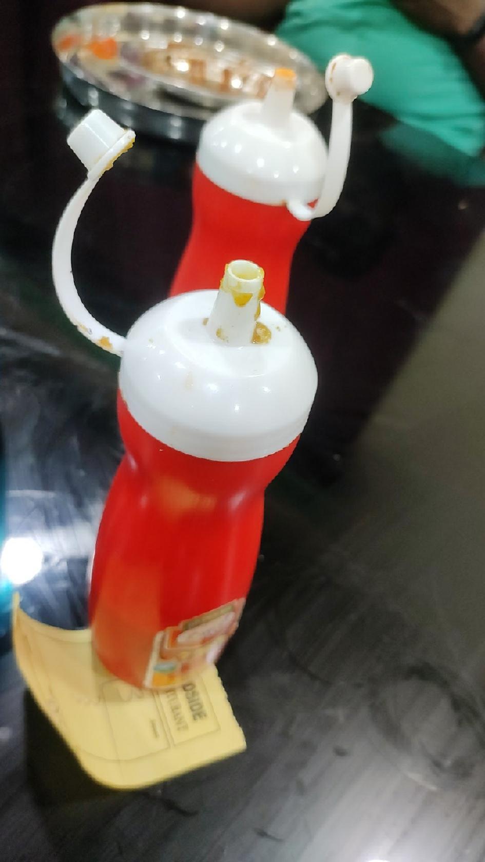 THE ROADSIDE HOTEL & RESTAURANT