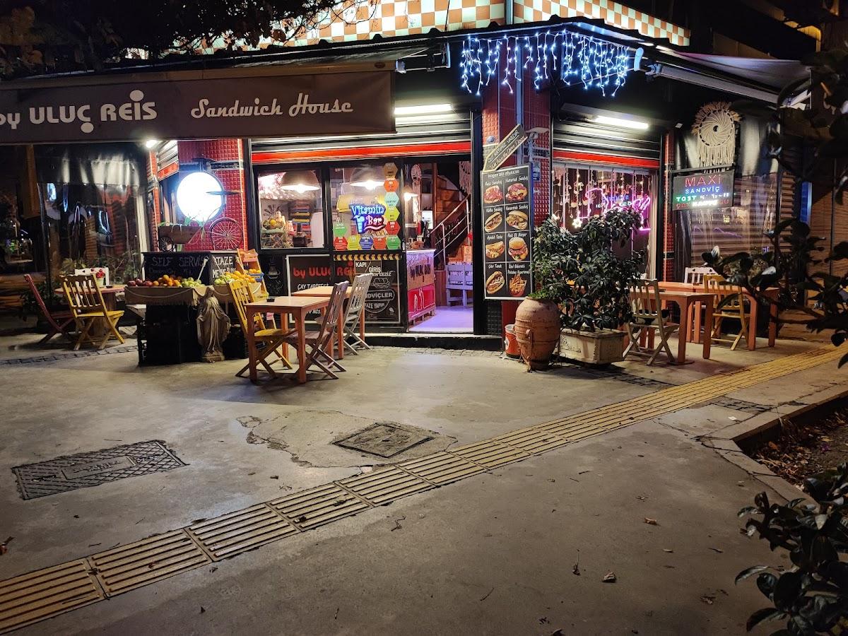 By Uluç Reis- Steak Burger Drinks