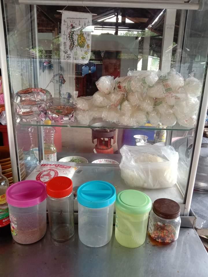 ร้านอาหารตามสั่งเจ้สร้อย