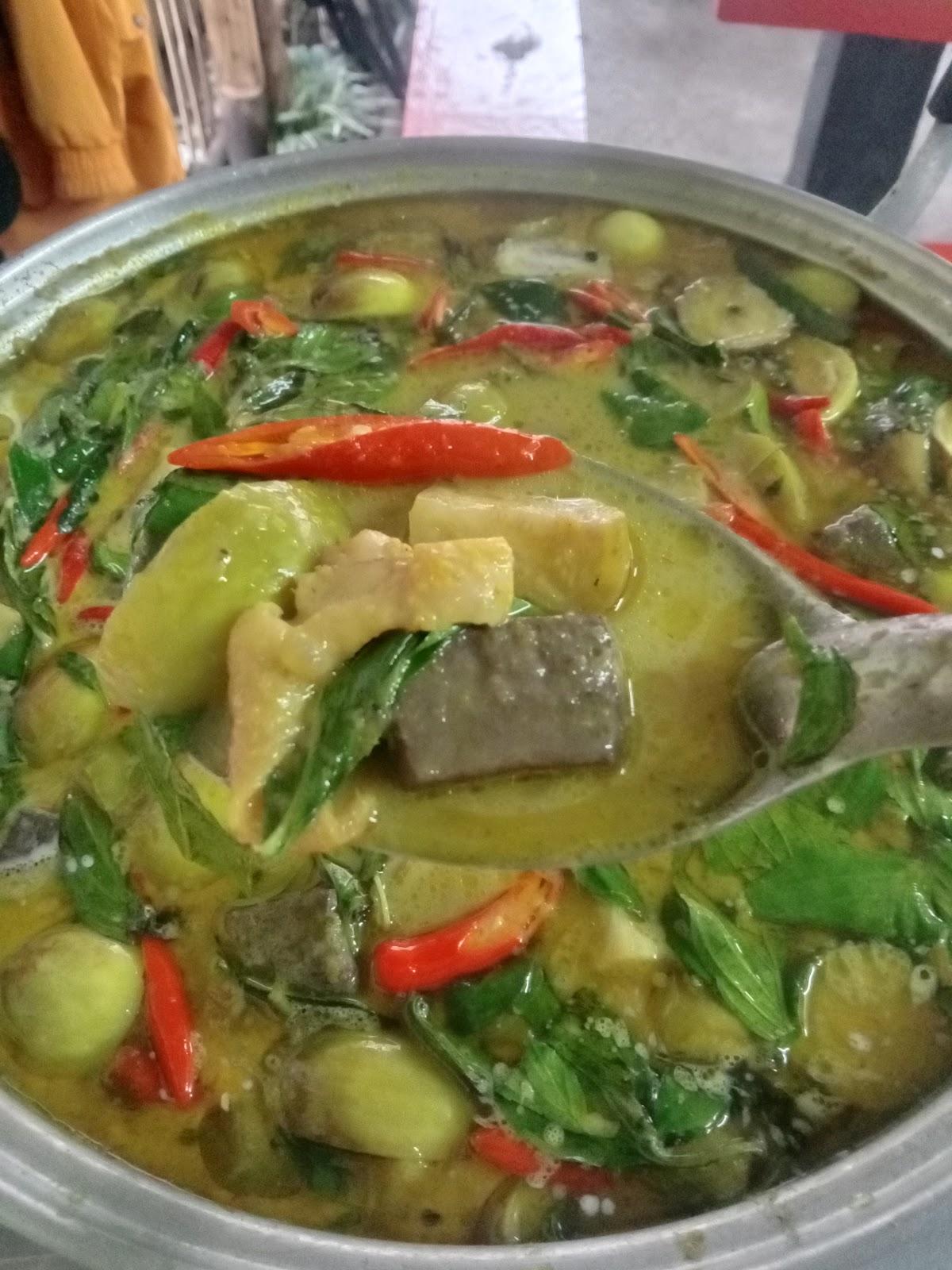 ร้านข้าวแกงลานพุทธา