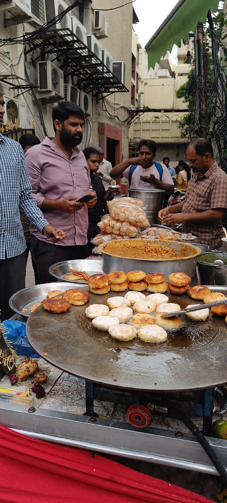 Rajasthani Chat and panipuri, Parklane