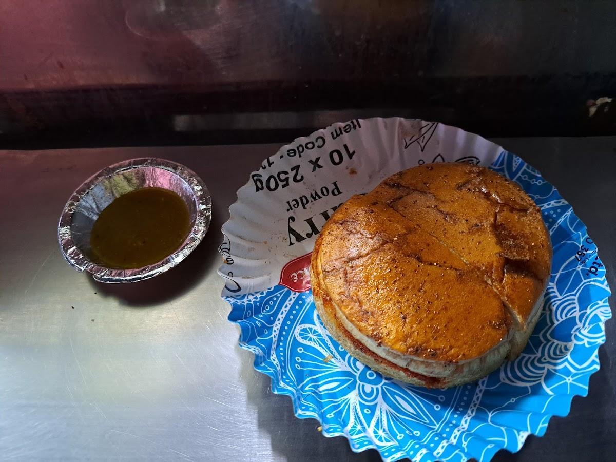 Jalaram vadapav