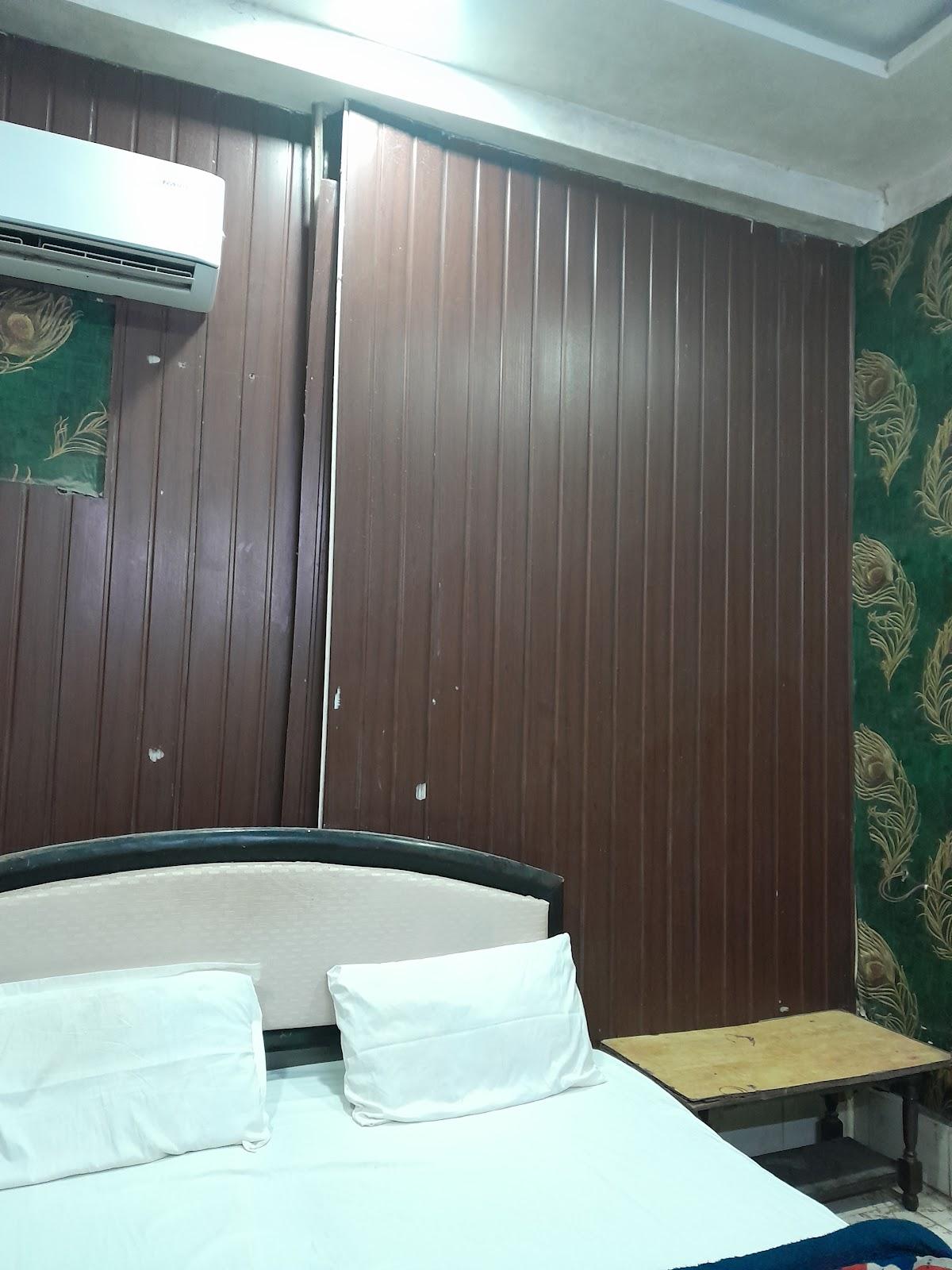 Abhiraj guest House