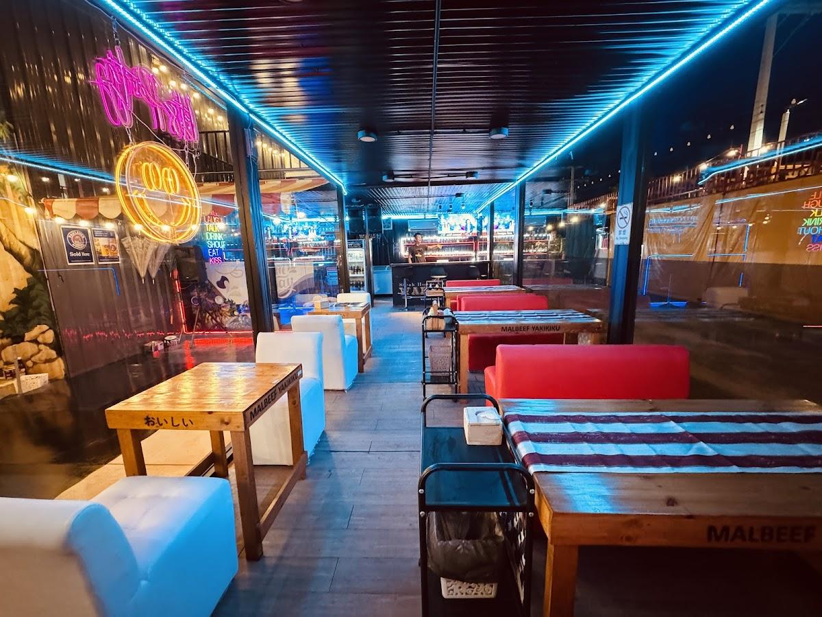 Warm light cafe รังสิต คลอง1