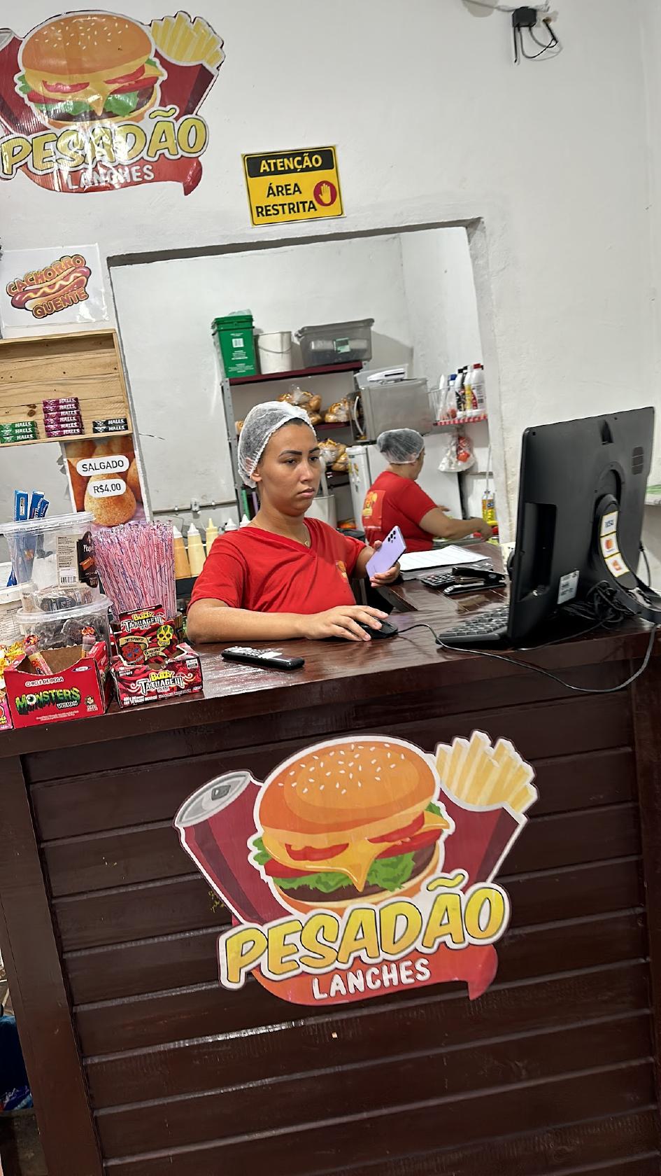 Pesadão Lanches