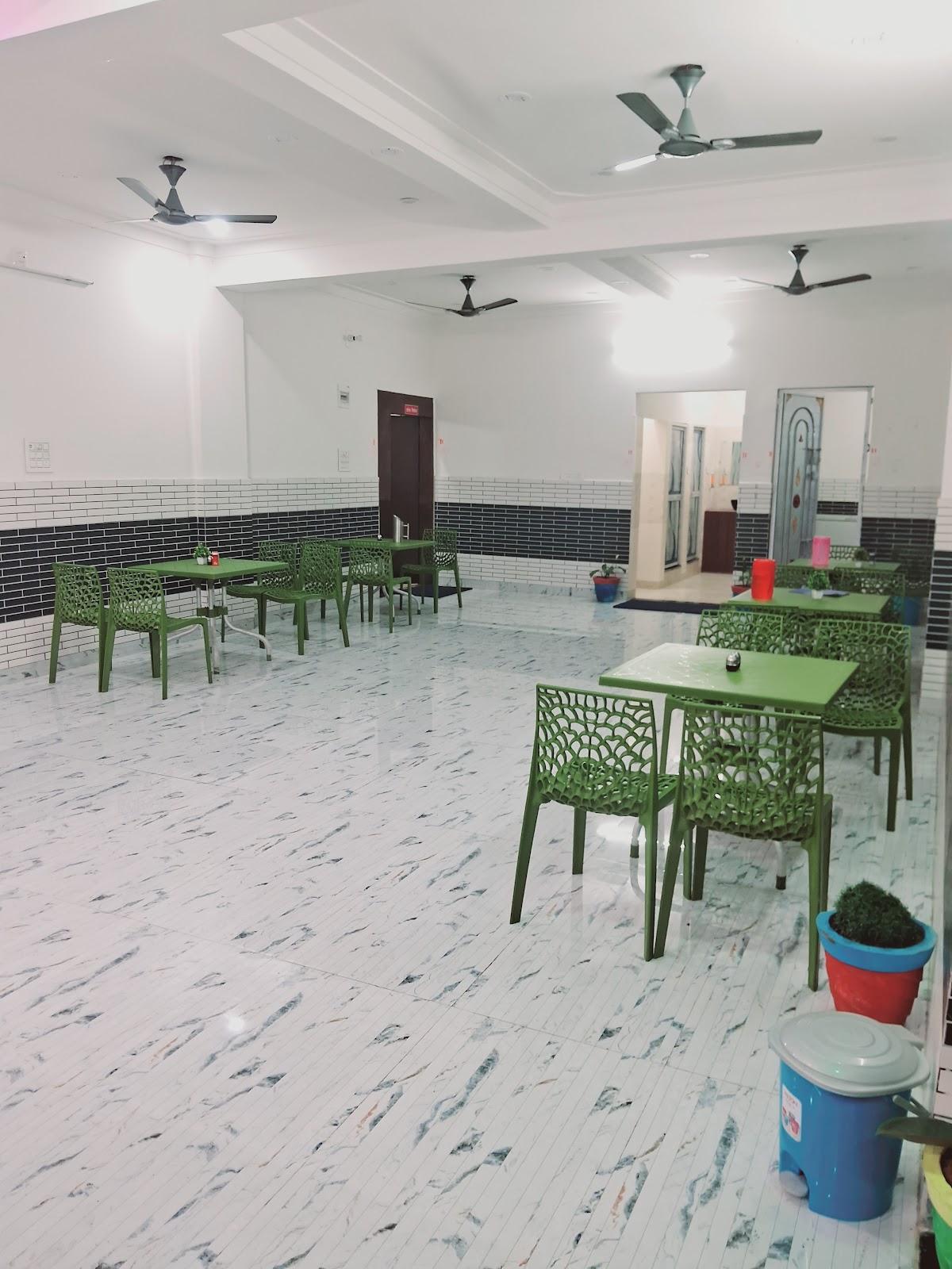 Sun N Moon LineHotel & Restaurant