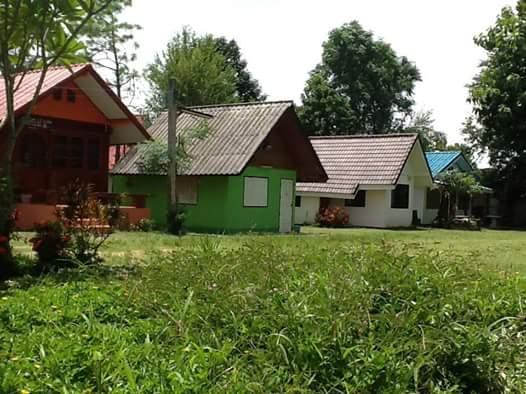 บ้านสวนรีสอร&ร้านครัวพี่น้อง