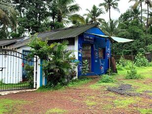 Down Hill Bar and Restaurant