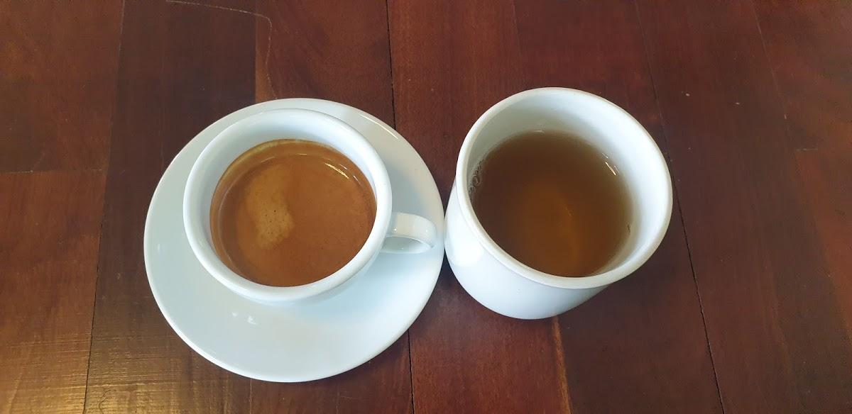 ร้านกาแฟต้นก้ามปู จ.พิษณุโลก