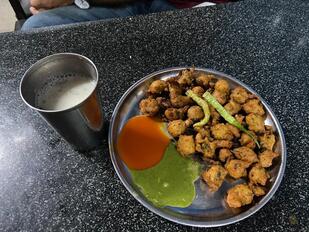 Mauli Misal pav & chat bhandar
