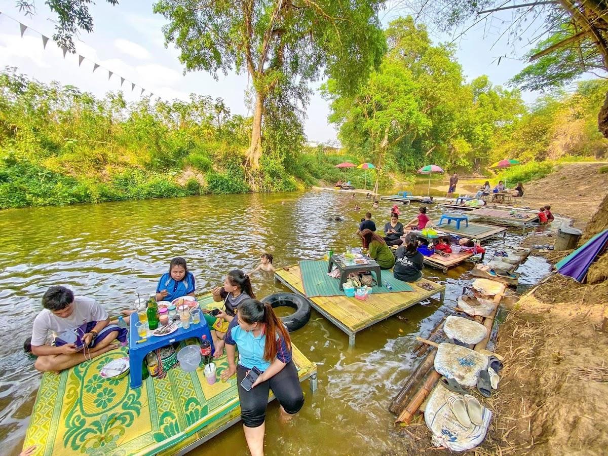 ร้านอาหารสวนริมขาน
