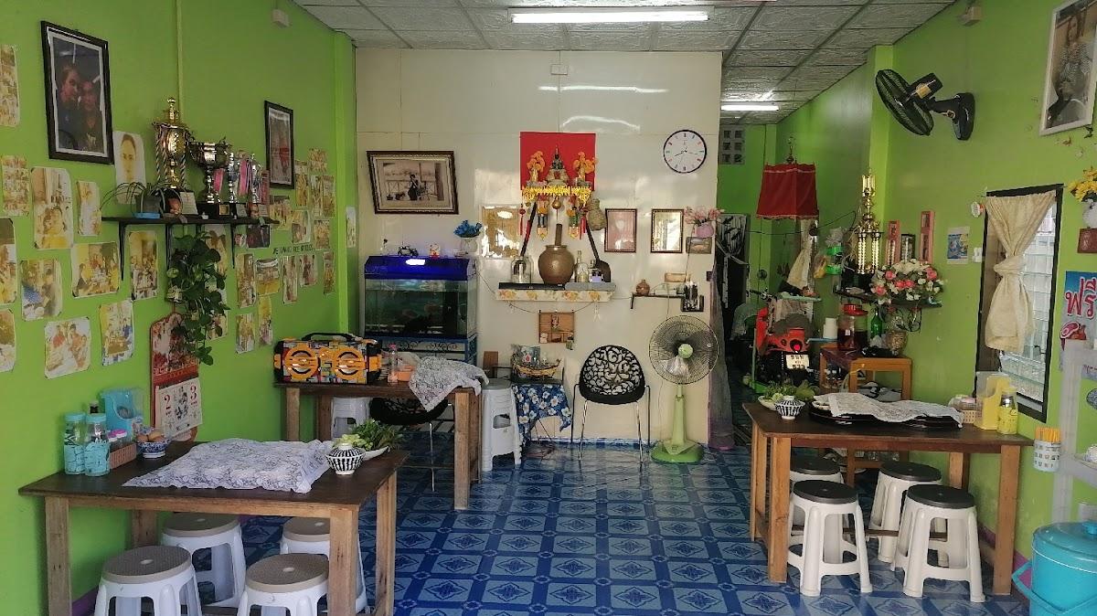 ขนมจีน"เจ๊กวาง"น้ำยาตักเอง