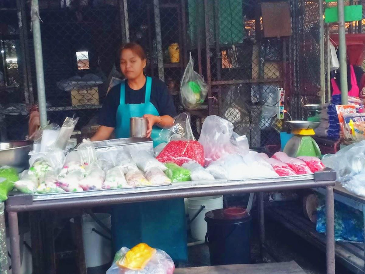 ร้านมาดามน้อยขนมหวาน