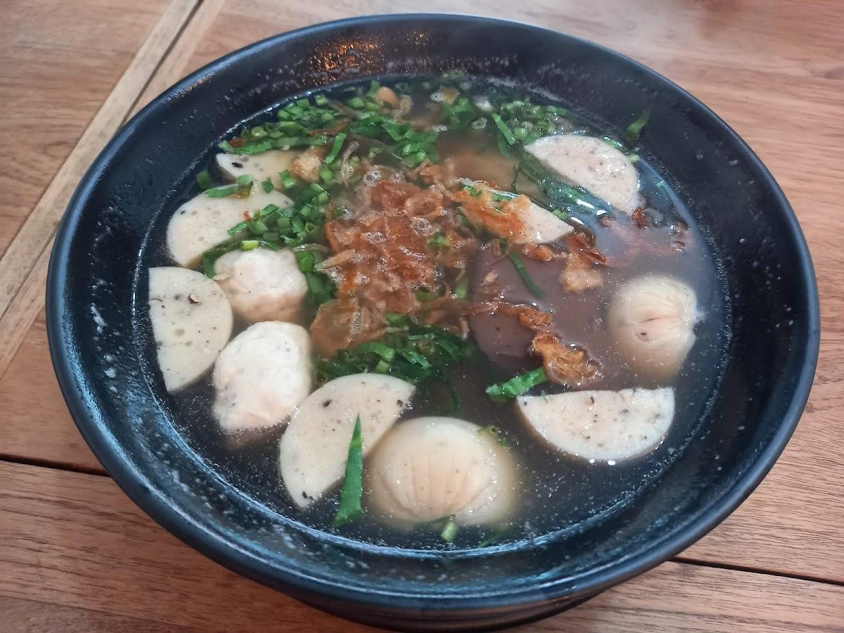 จรุงรสก๋วยจั๊บญวน Jaroungrott Vietnamese Noodles