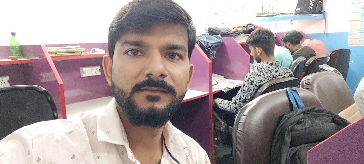 future point internet office cafe