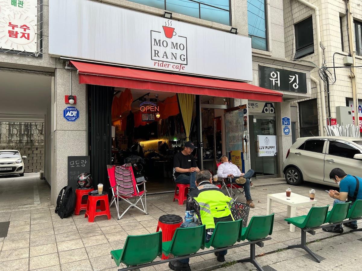 Momorang rider cafe