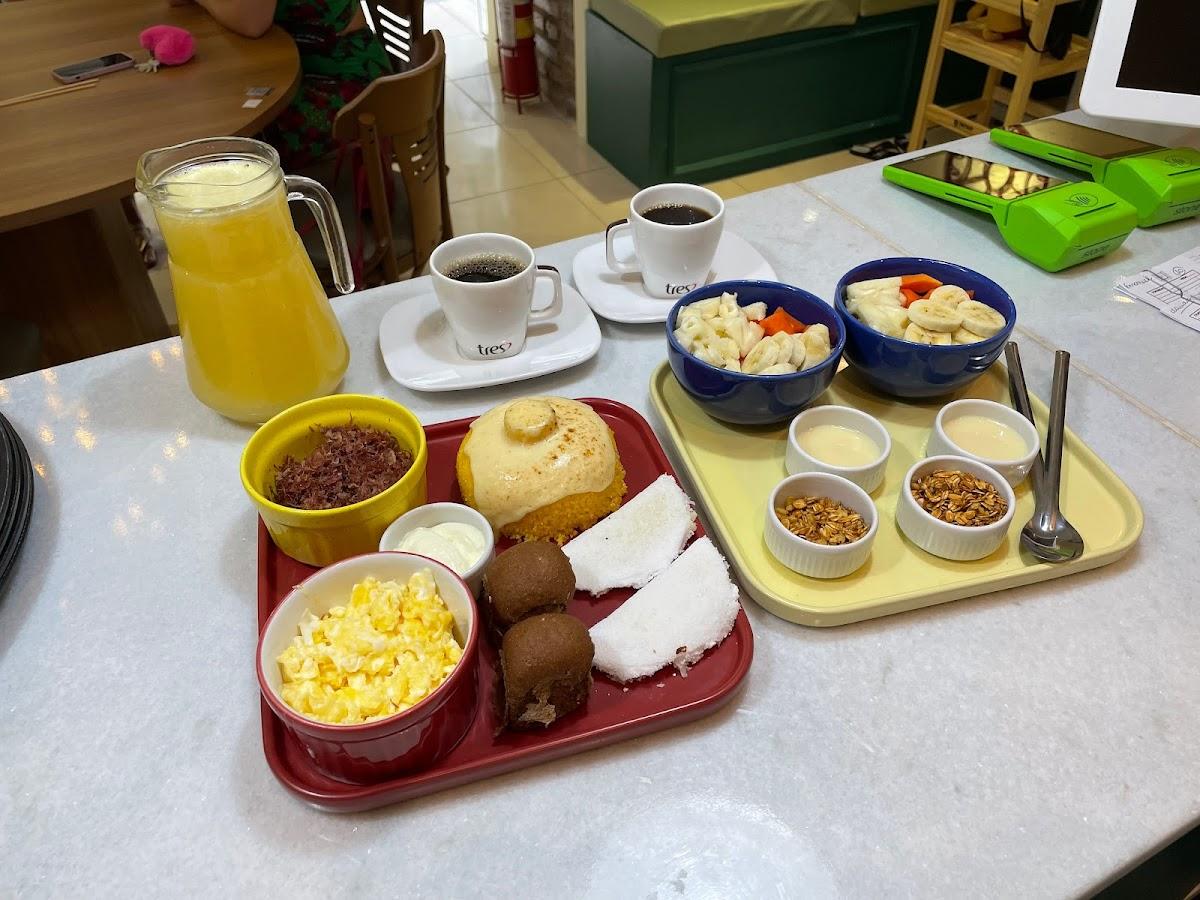 Bendito Momento Café e Coworking