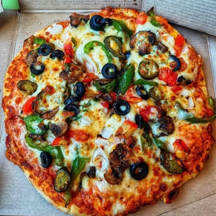 Indian hot pizza &family restaurant