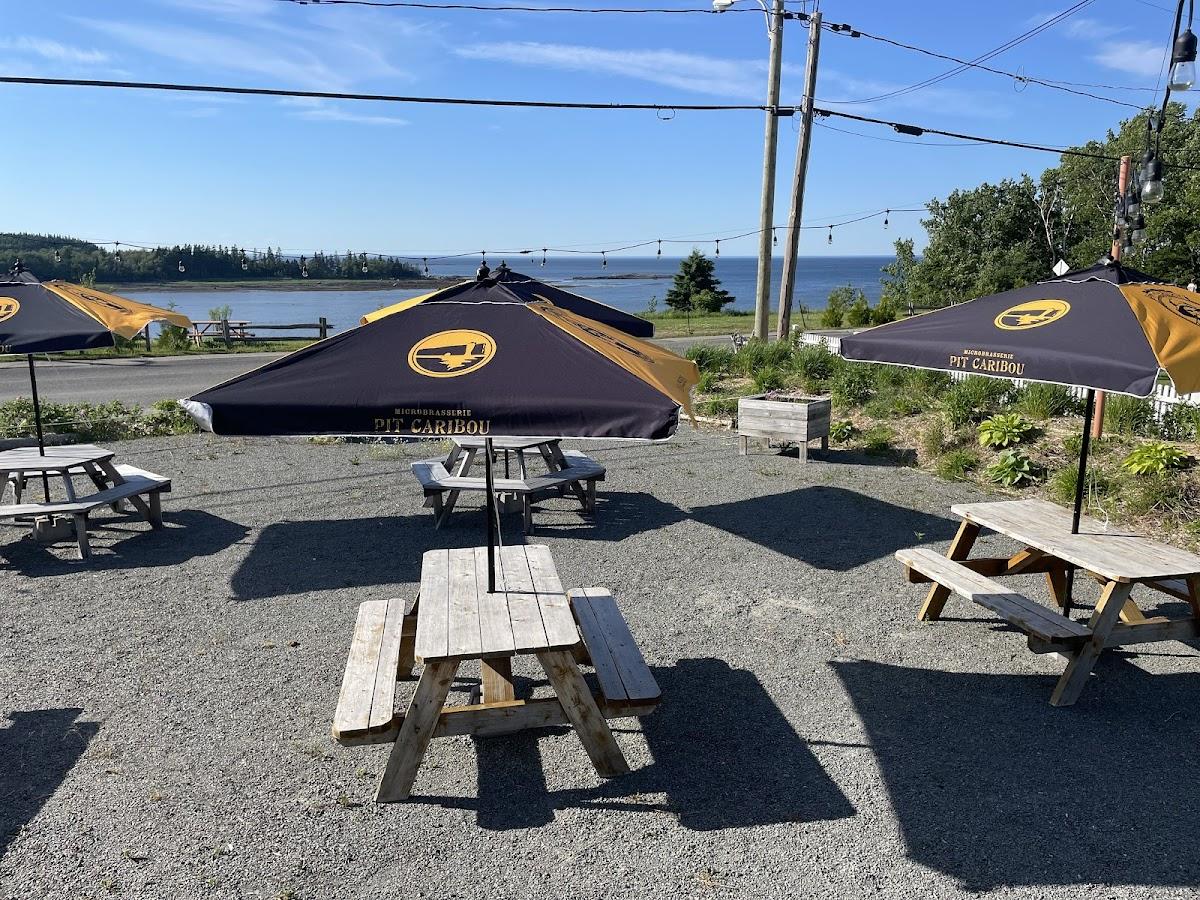 Petit Métis - Café, Buvette et Chalets