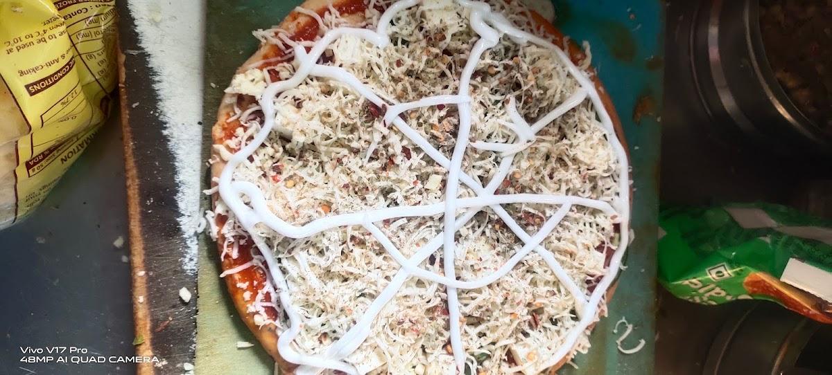 MAXICAN PIZZA PARLOUR