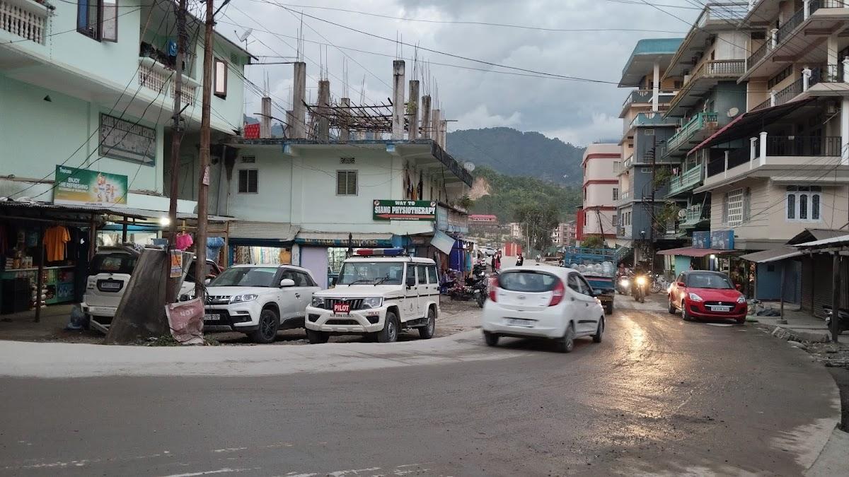 Y.L STORE& T.L SWEET RESTAURANT