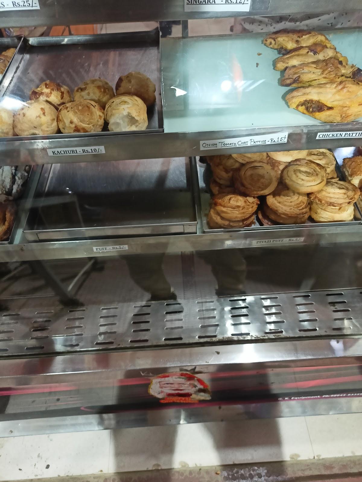 Taraknath Breads & Cakes