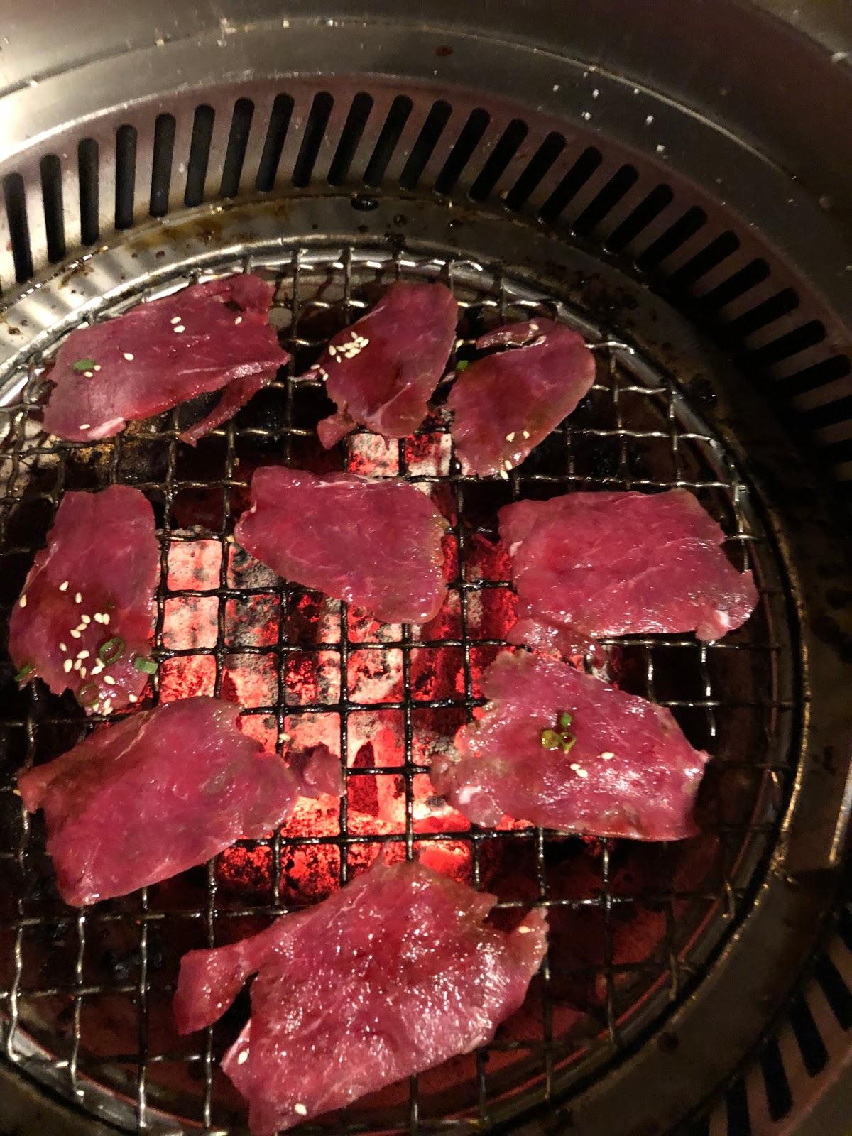 焼肉 馬酔木 シラチャ