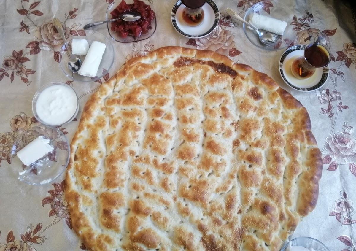 سه مونخانا ئایدن یاترکی