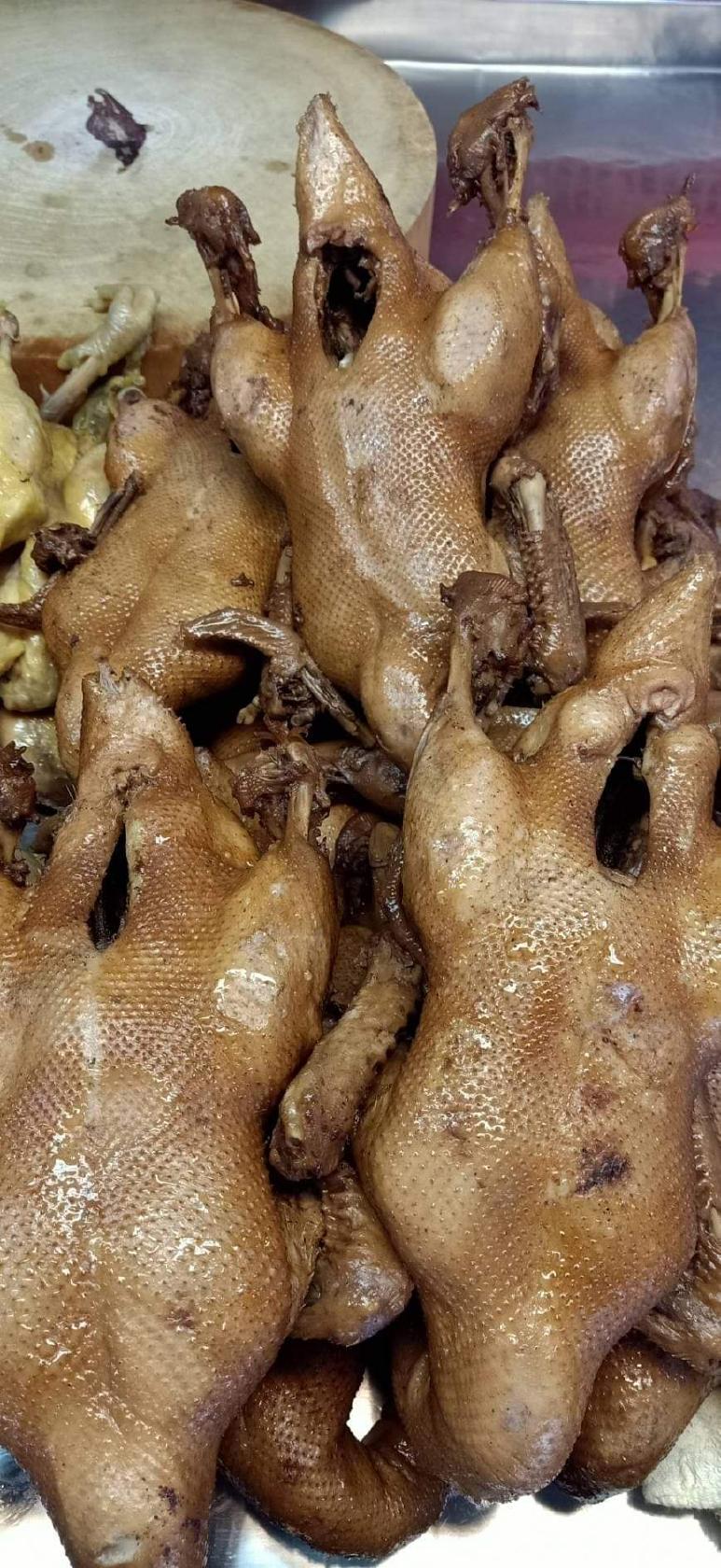 ร้านน้องวรรณไก่ต้มเกลือ เป็ดพะโล้