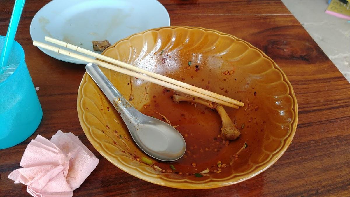 ก๋วยเตี๋ยวไก่มะระ บุฟเฟ่ ภูเขียว