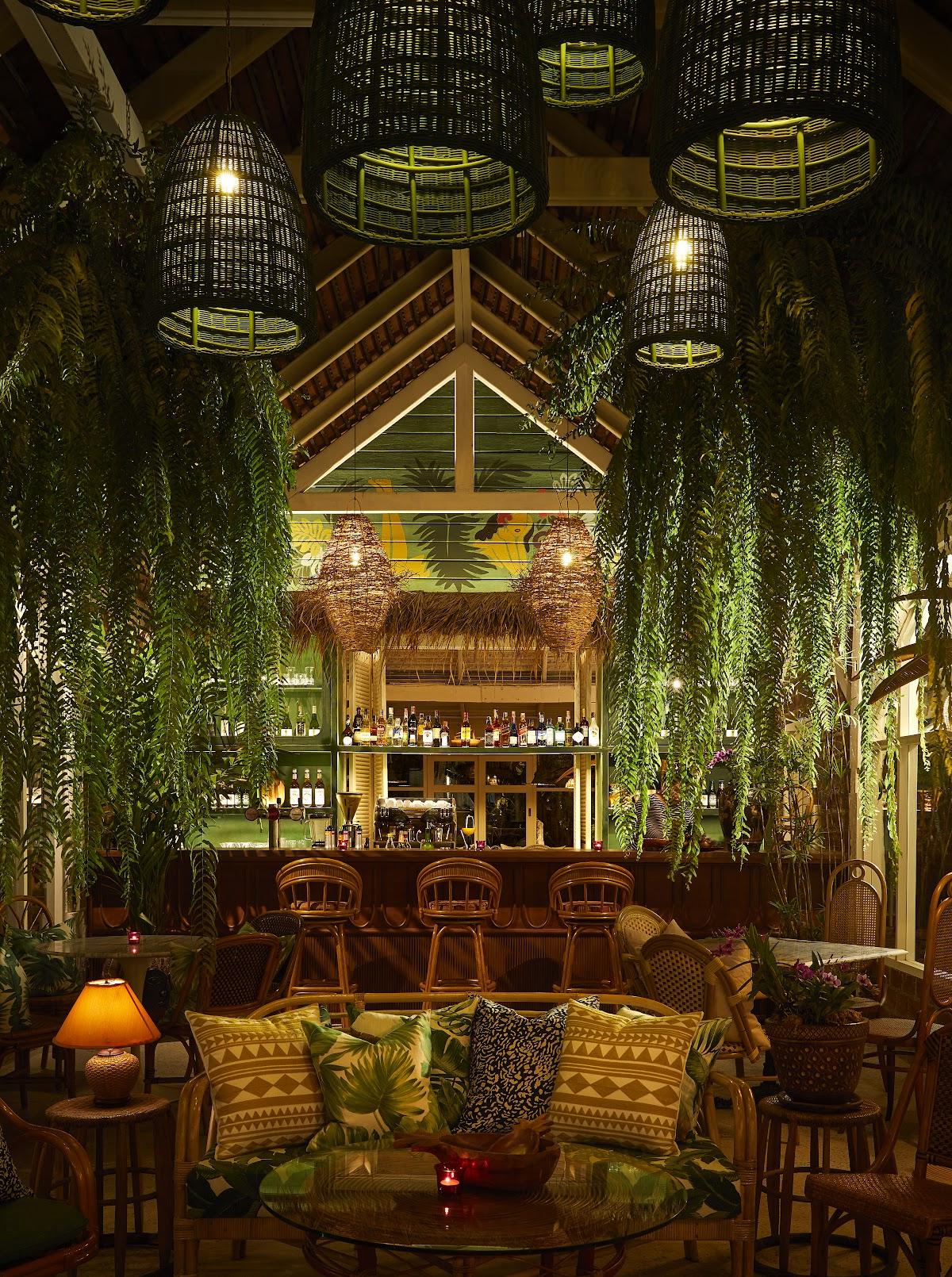 MALO Café & Bar