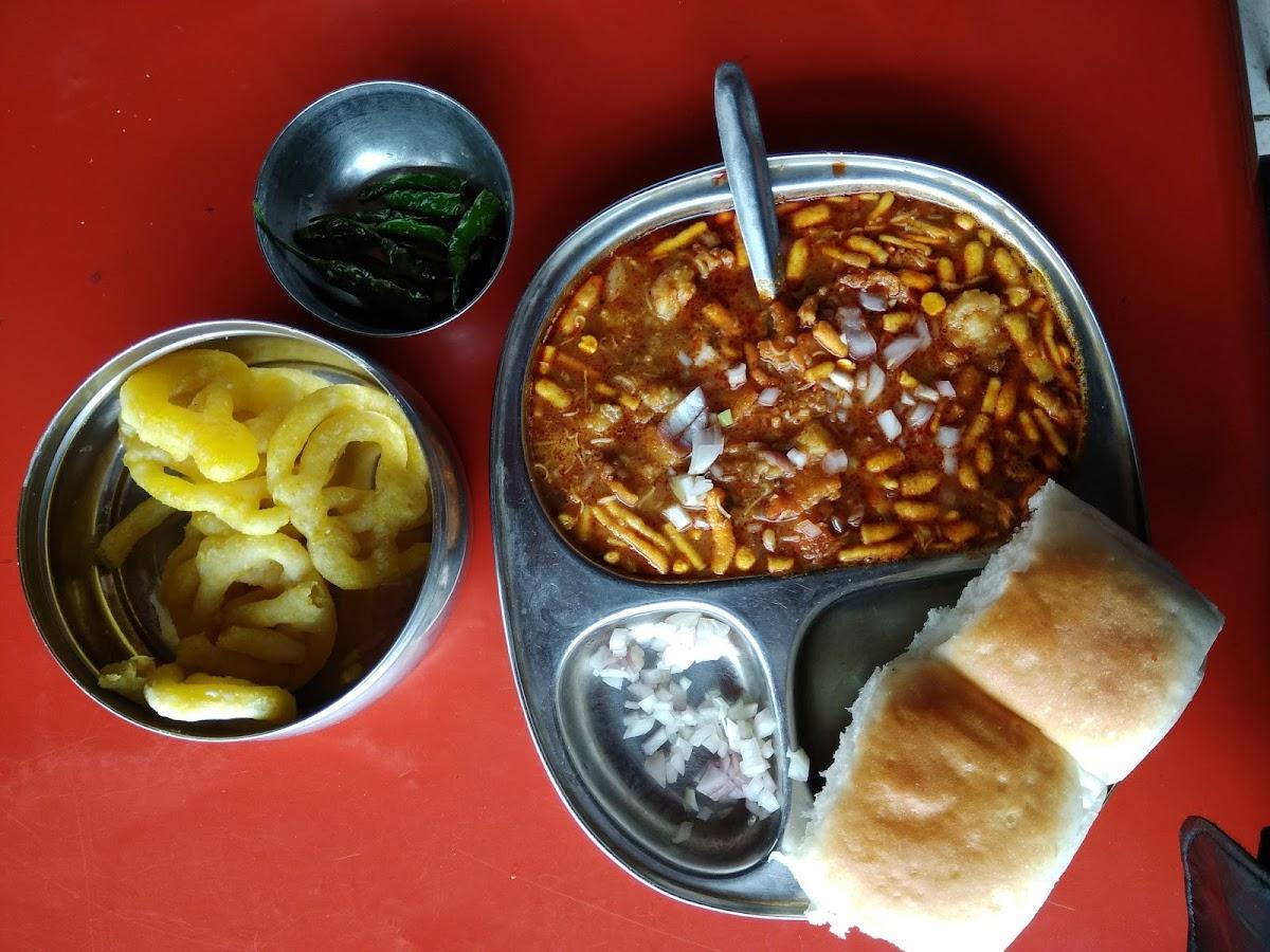 Dwarakamayi Family Restaurant