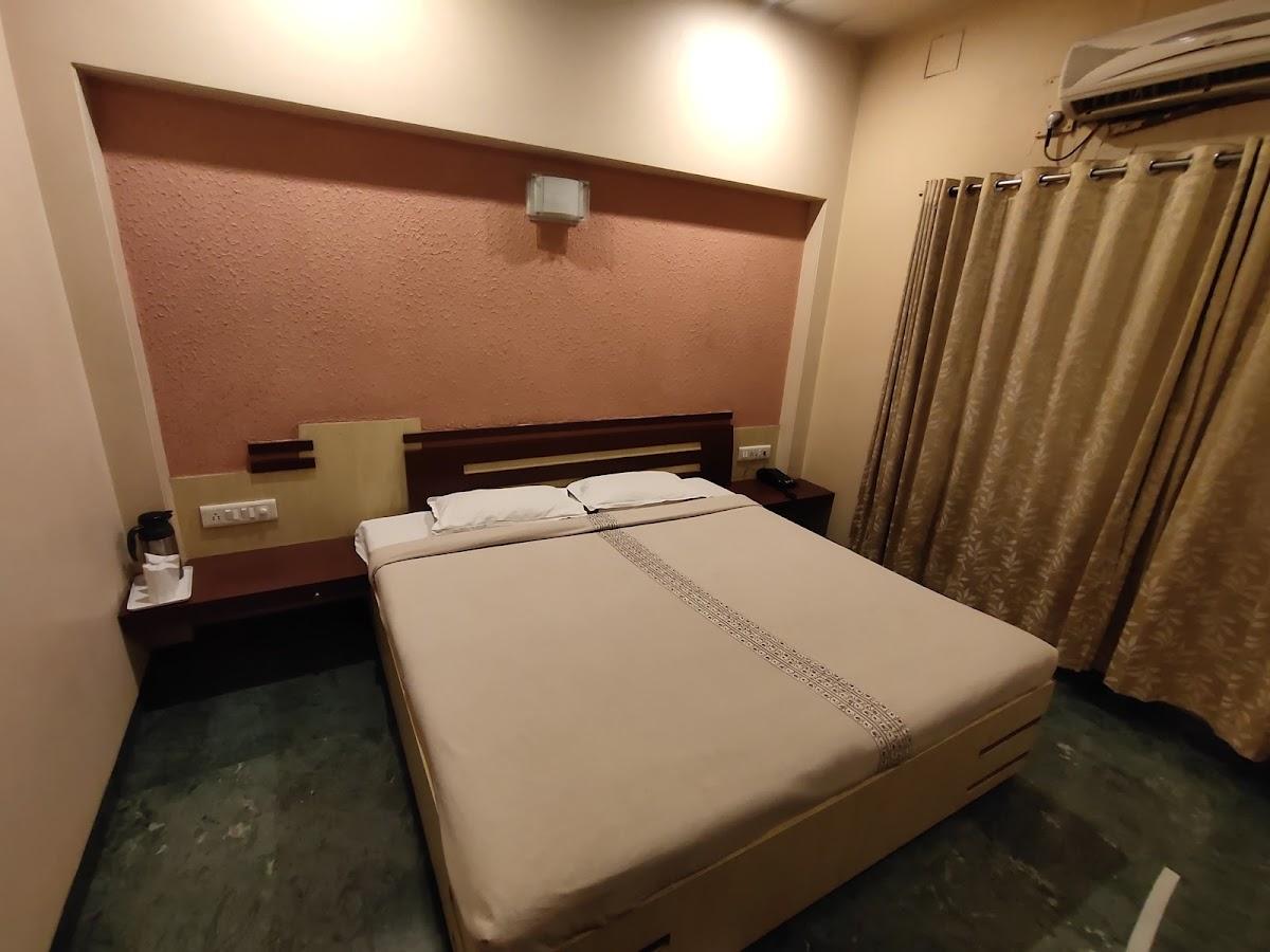 Hotel Shree Leela Int. Manmad