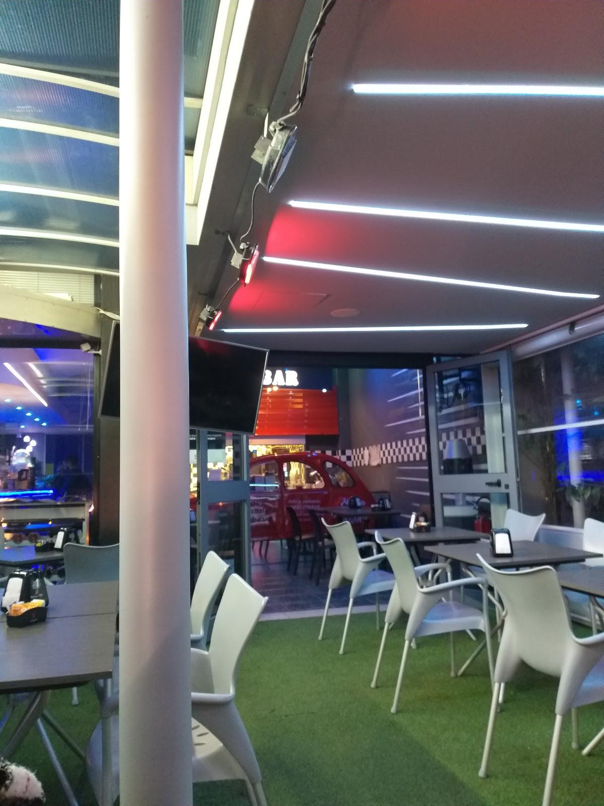 Blue Rose's GARAGE RISTOBAR