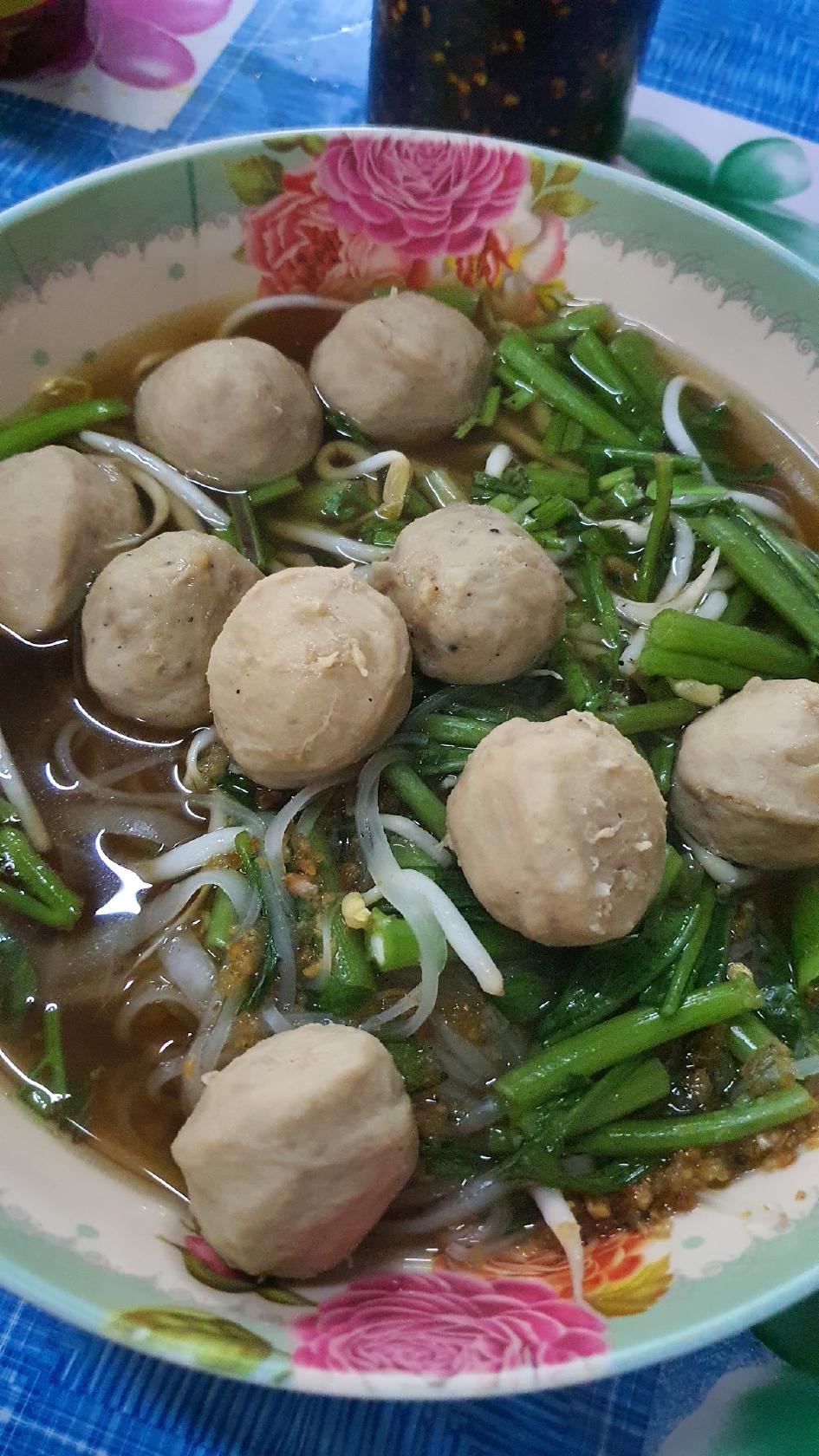 ร้านลี โภชนา