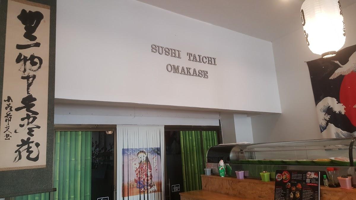 Sushi Tai Chi Omakase: The Best Sushi in Nakhon Phanom Town & Backstreet Boys, Until 10 PM
