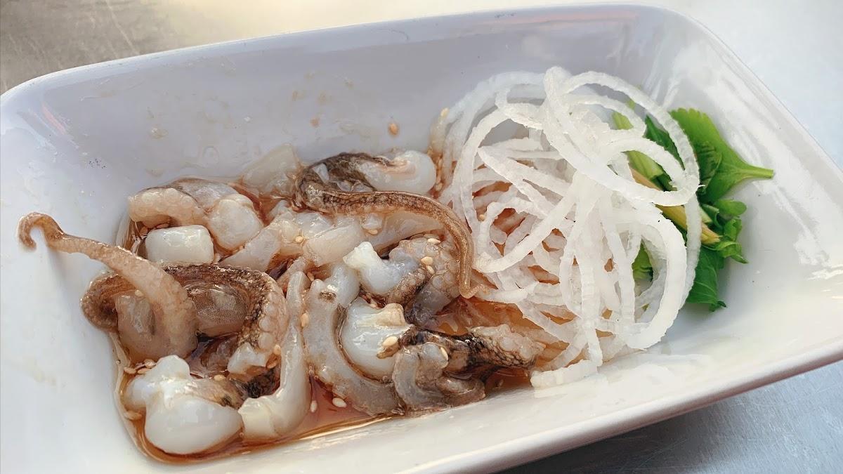 Muey Muek Pen Sashimi