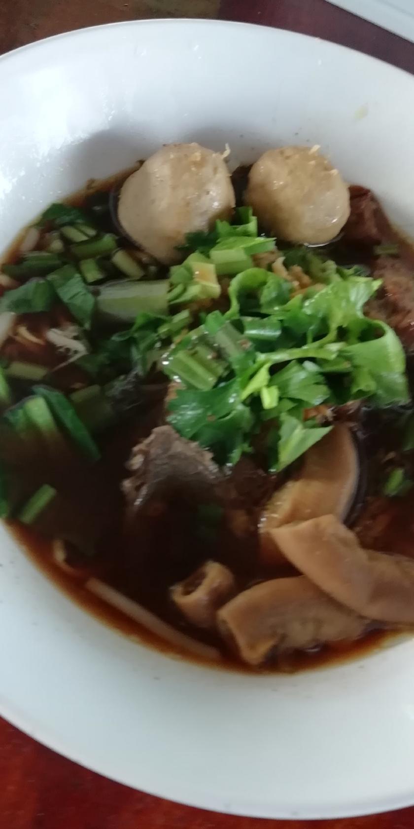 ริมระเบียงก๋วยเตี๋ยวหม้อไฟ