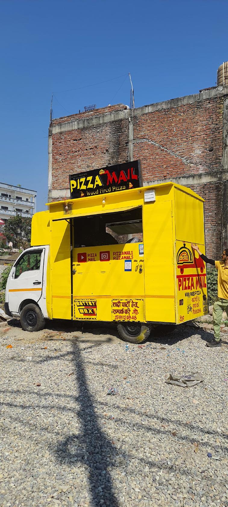 Pizzamail5 (franchise outlet)