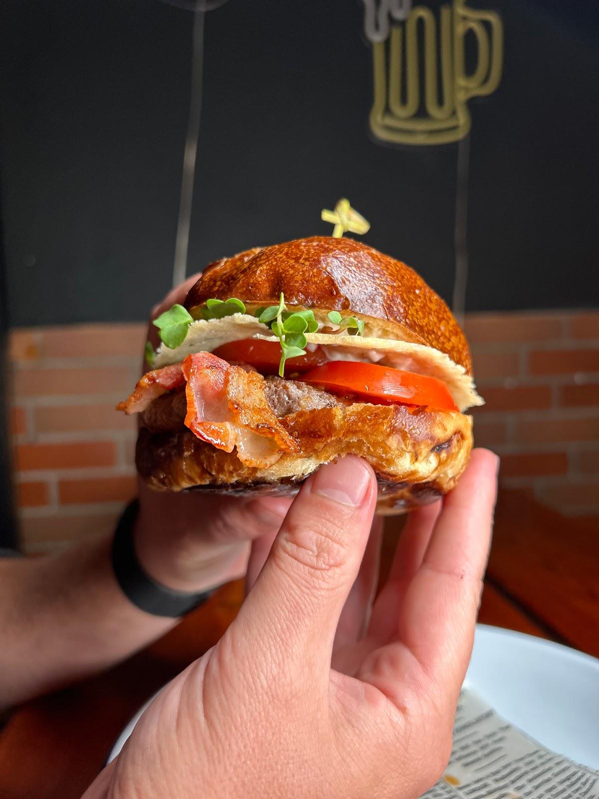 BURGER INN Skácelova