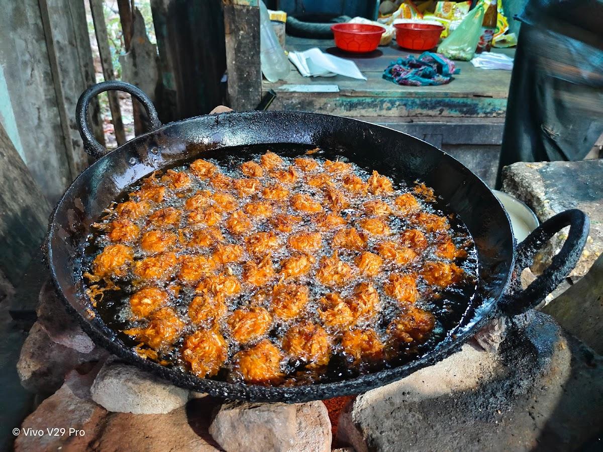 Pradhan Tiffin Centre