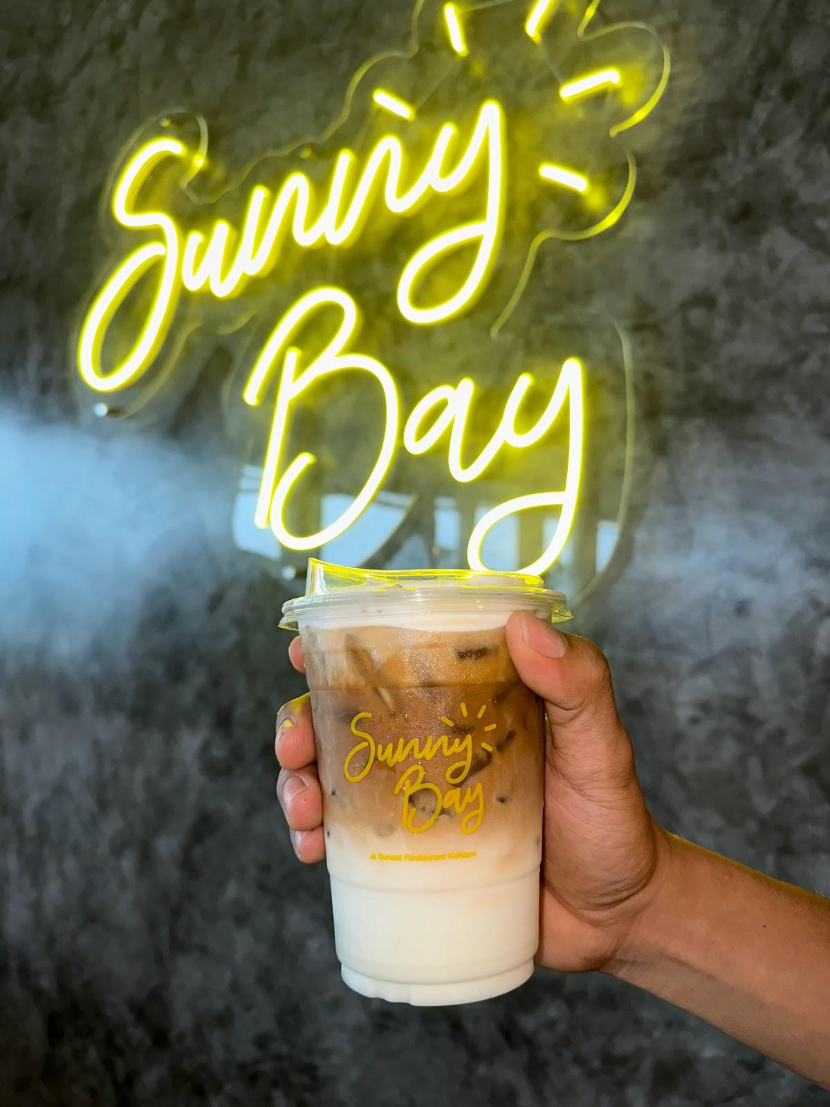 Sunny Bay at Sunset restaurant-kohlarn