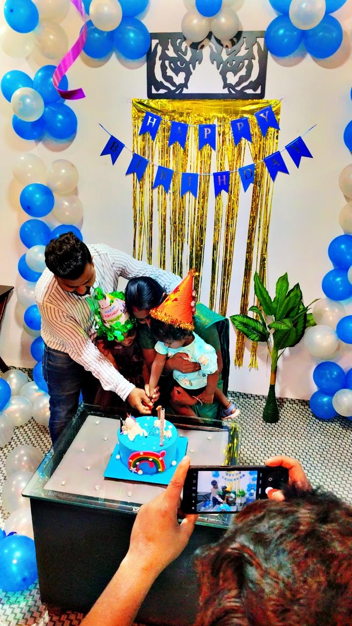 33 MILESTONE cafe & restaurant