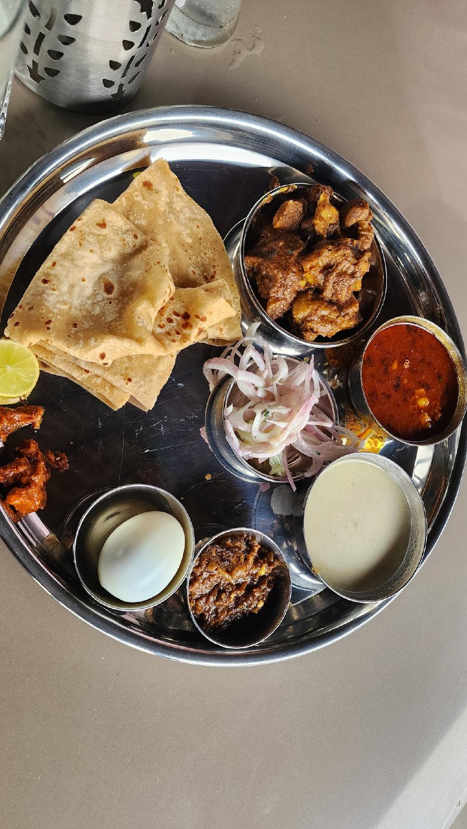 Manas Satara Family Resto & Lounge Surur