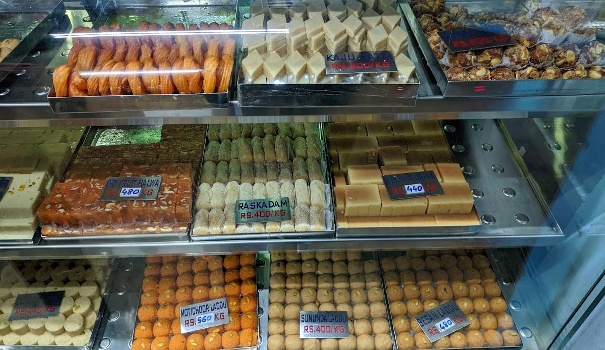 Sri Balaji Ananad Mithai Bhandar