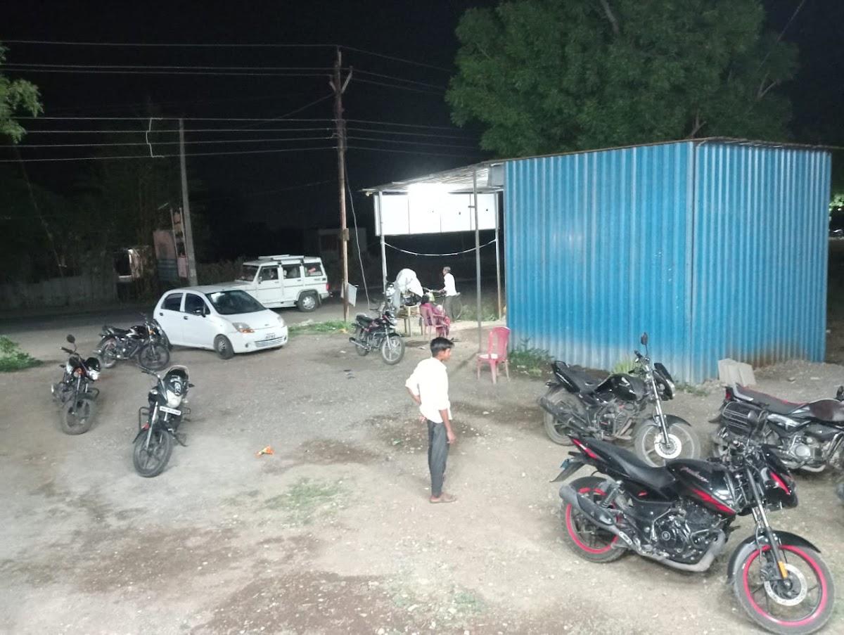 Hotel tadka ( permit room & bear bar)