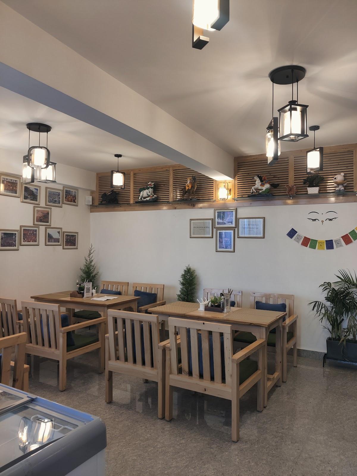 Aewam Cafe And Canteen