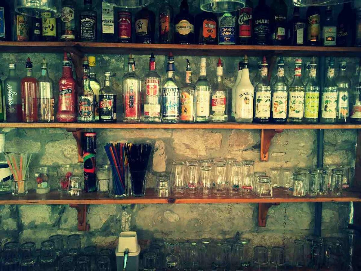 Caffe and cocktail bar PARAPET