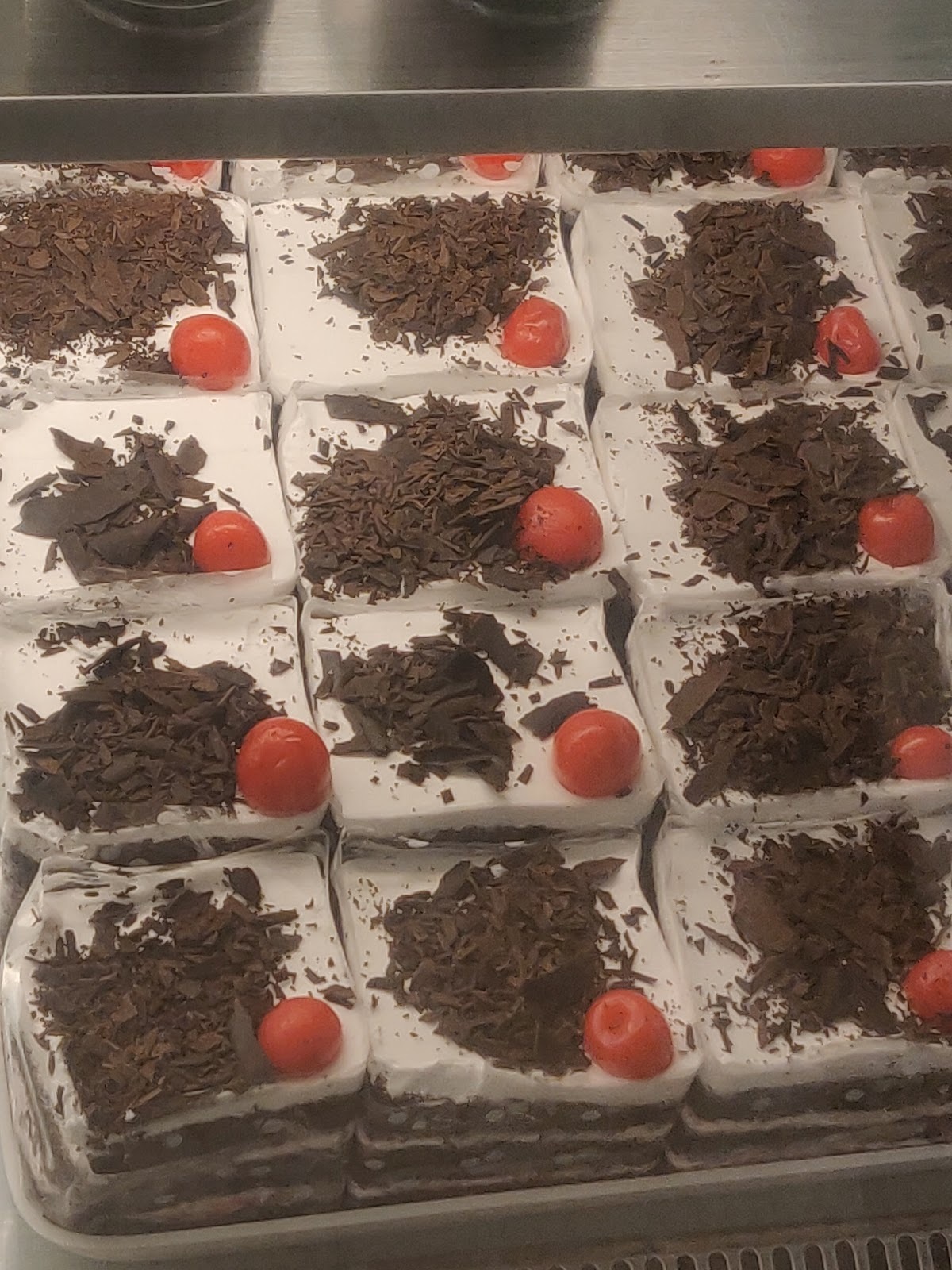 Arya Sweets and Bakes