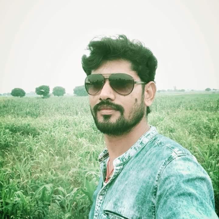 Near wine shop Saini communication